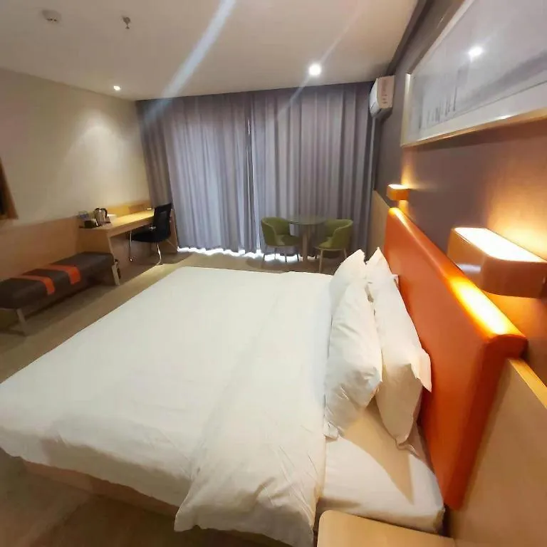 7 Days Premium Zhengzhou Shangjie District Government Beixiawo Hotel